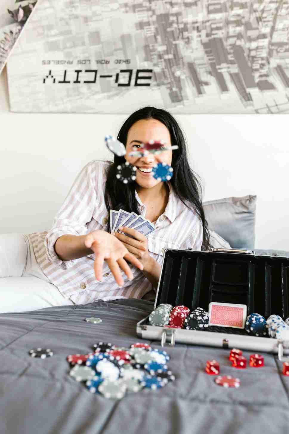 Insights into Pacific Spins Casino: Expert Interviews and Game Reviews